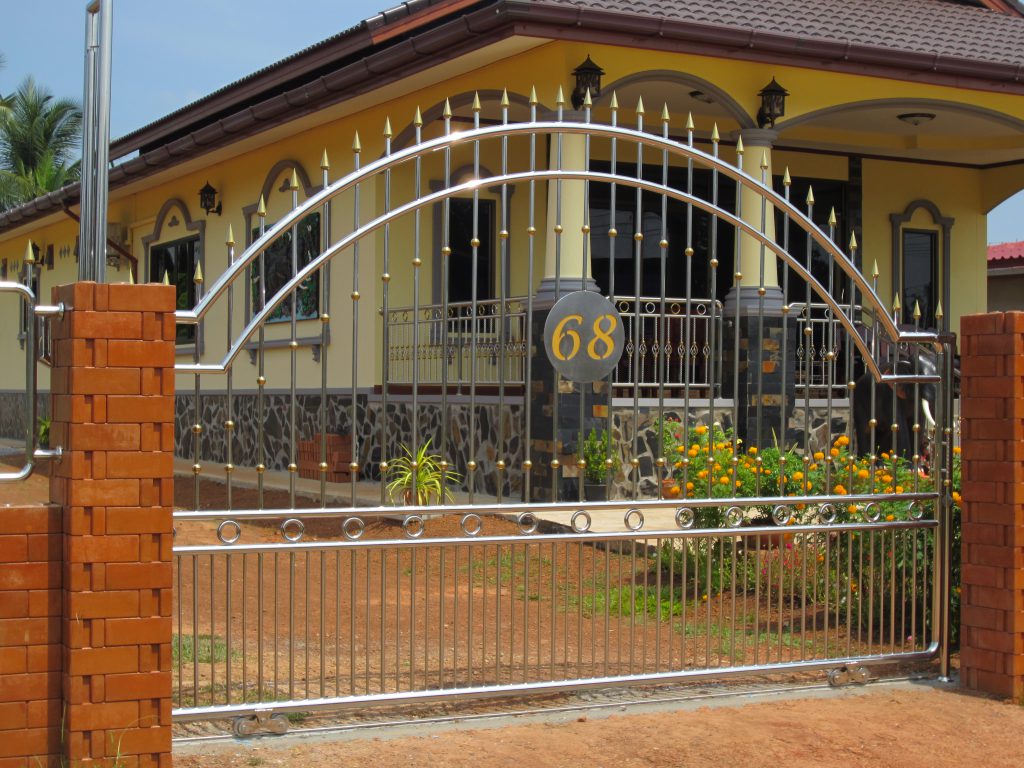 Gate with number
