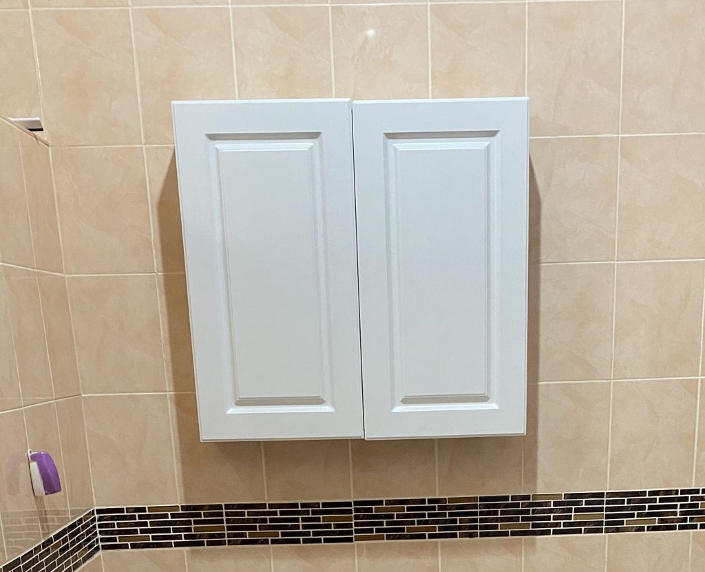 Bathroom cabinet