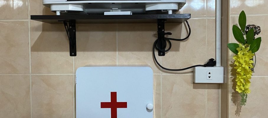 Air warm & medicine cabinet