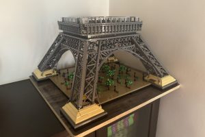None Lego Eiffel Tower